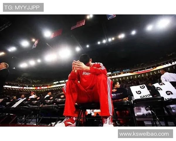 范甘迪如何巧妙运用姚明的优势提升球队战术效果分析 范甘迪如何巧妙运用姚明的优势提升球队战术效果分析