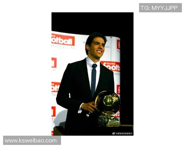 足球明星卡卡的风采与魅力展现他在绿茵场上的传奇人生与不凡成就 足球明星卡卡的风采与魅力展现他在绿茵场上的传奇人生与不凡成就