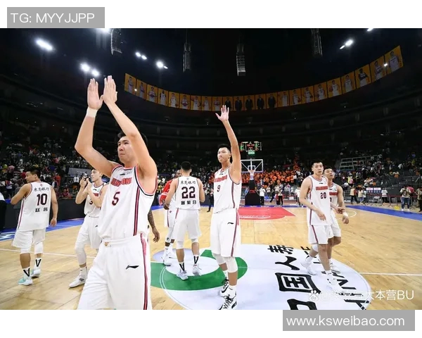 明星与篮球的激情碰撞揭秘他们的运动热爱与场外生活